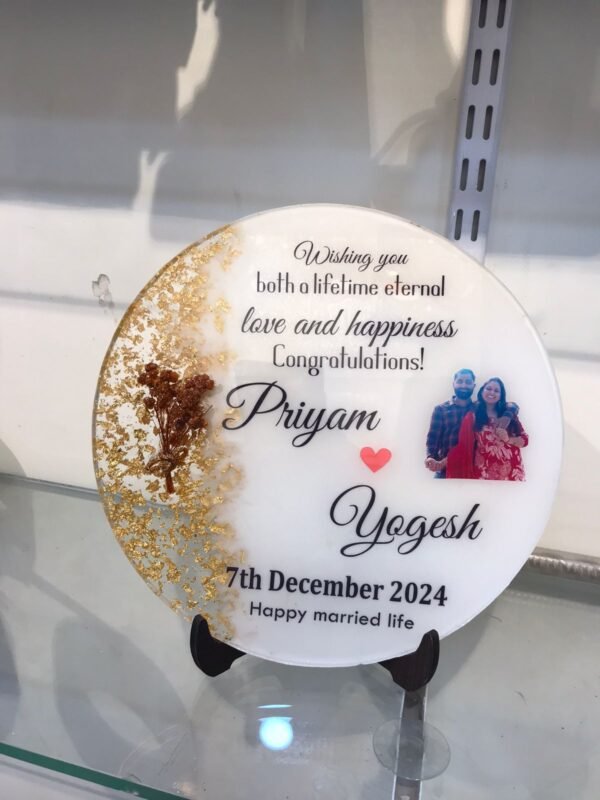 Resin Personalised Couple Photo Frame | Resin plate with a tiny floral