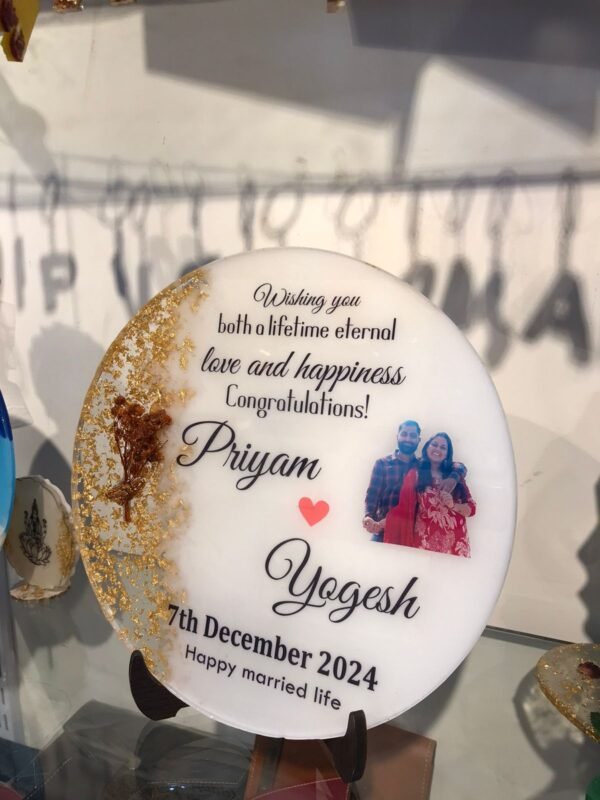 Resin Personalised Couple Photo Frame | Resin plate with a tiny floral